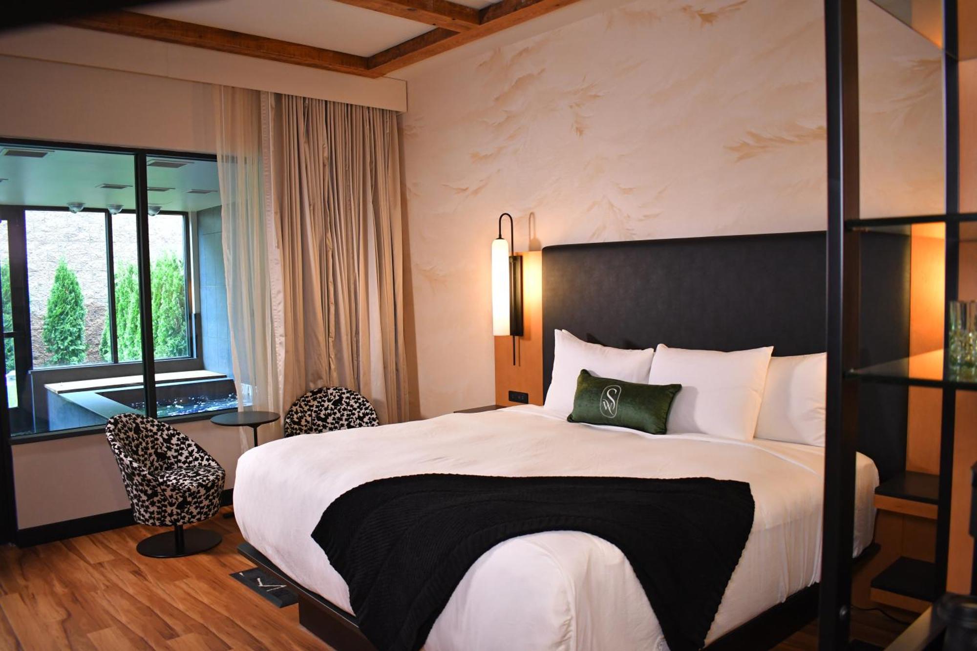 The Swiftwater Hotel Exterior foto