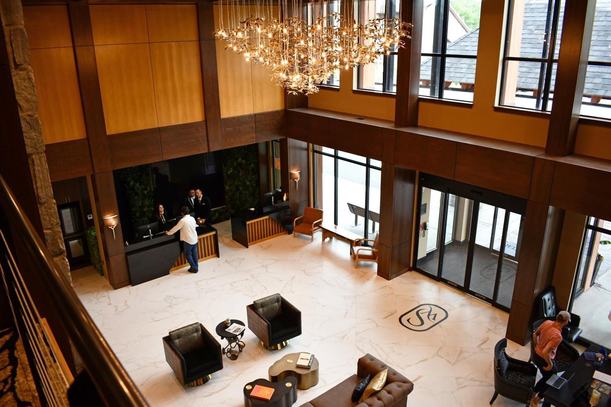 The Swiftwater Hotel Exterior foto